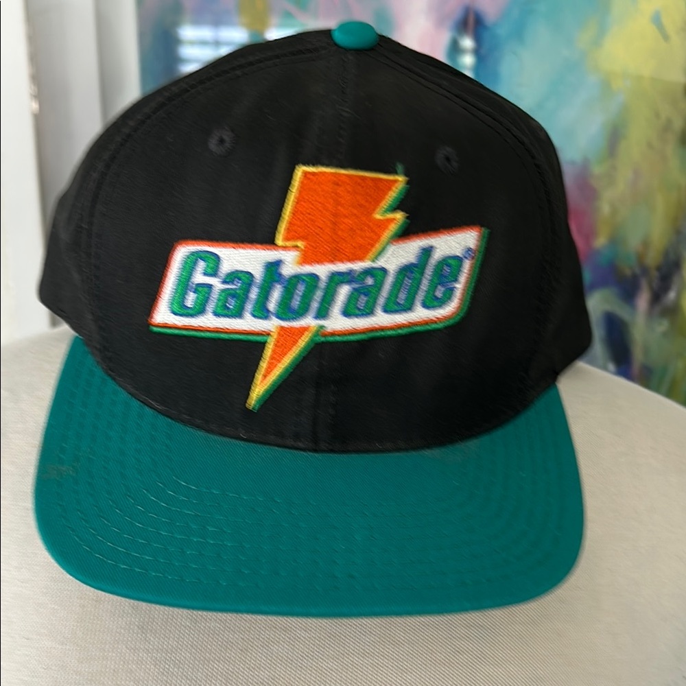 Gatorade one size fits all baseball cap. In excellent condition. Looks brand new